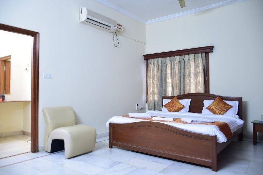 Hotel Alpine Glow Residency Crest Hyderabad Exterior foto