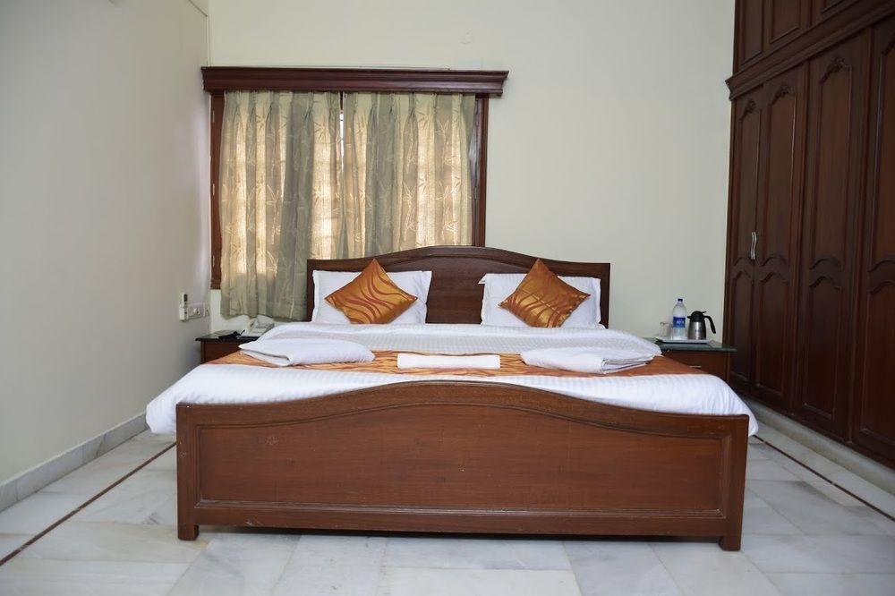Hotel Alpine Glow Residency Crest Hyderabad Exterior foto